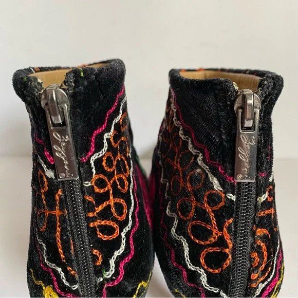 Zeyzani Suzani Embroidered heeled boots EU41 - Picture 9 of 13